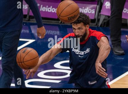 Washington, USA. November 2024. WASHINGTON, DC - 17. NOVEMBER: Washington Wizards Stürmer Anthony Gill (16) vor einem NBA-Spiel zwischen den Washington Wizards und den Detroit Pistons am 17. November 2024 in der Capital One Arena in Washington, DC. (Foto: Tony Quinn/SipaUSA) Credit: SIPA USA/Alamy Live News Stockfoto