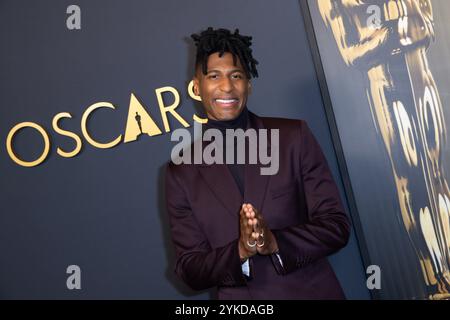 Los Angeles, USA. November 2024. Jon Batiste nimmt am 17. November 2024 an den 15. Annual Governors Awards im Ovation Hollywood in Los Angeles Teil. (Foto: Elyse Jankowski/SIPA USA) Credit: SIPA USA/Alamy Live News Stockfoto