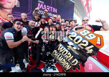 Barcelona, Spanien. November 2024. Rennen von Motul Solidarity Grand Prix von Barcelona der MotoGP auf dem Barcelona-Catalunya Circuit. November 2024. Im Bild: Jorge Martin Carreras del Gran Premio Solidario Motul de MotoGP de Barcelona en el Circuito de Barcelona-Catalunya. 17 de Noviembre de 2024 POOL/ MotoGP.com/Cordon Pressebilder sind nur für redaktionelle Zwecke bestimmt. Obligatorischer Vermerk: © MotoGP.com Credit: CORDON PRESS/Alamy Live News Stockfoto