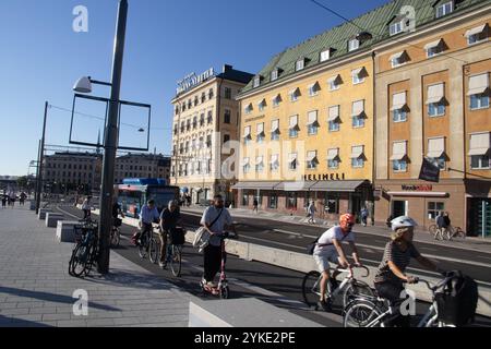 Pendler auf Fahrrädern in Stockholm Stockfoto