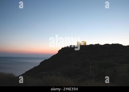 Sonnenuntergang. Tempel von Poseidon. 5. Jahrhundert v. Chr. Kap Sounion. Griechenland. Stockfoto