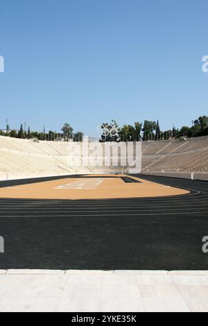 Griechenland. Athen. Panathenaic Stadium. Stadion aus weißem Marmor, eine Kopie des Stadions, das in der Antike von Herodes Atticus erbaut wurde und wo die Panathen waren Stockfoto