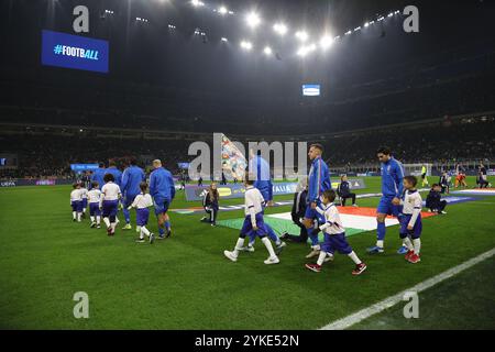 Team (Italien) beim Spiel der UEFA Nalions League 2025 zwischen Italien 1-3 Frankreich im Giuseppe Meazza Stadium am 17. November 2024 in Mailand. Quelle: Maurizio Borsari/AFLO/Alamy Live News Stockfoto