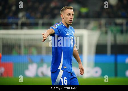 Davide Frattesi (Italien) während des Fußballspiels der UEFA Nations League, der Liga A, der Gruppe A2 zwischen Italien und Frankreich am 17. November 2024 im Stadio San Siro in Mailand. Quelle: Luca Rossini/E-Mage/Alamy Live News Stockfoto