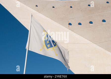 Denkmal und Gedenkstätte in Žuč zu Ehren der gefallenen Soldaten der Schlachten von Žuč 1992–1995. Sarajevo, Bosnien und Herzegowina, 11.17.2024. Stockfoto