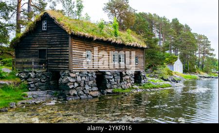 Sunnmøre Museum Norwegen und Wikingermuseum ist ein wunderschönes Freilichtmuseum mit 56 alten und einzigartigen Häusern Stockfoto