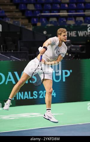 Malaga, Malaga, Spanien. November 2024. Yannick Hanfmann (Deutschland), dient während des DAVIS CUP FINALS 2024 - Finale 8 - Herren Tennis (Bild: © Mathias Schulz/ZUMA Press Wire) NUR ZUR REDAKTIONELLEN VERWENDUNG! Nicht für kommerzielle ZWECKE! Stockfoto