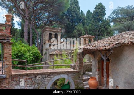 Lady Florence Trevelyans viktorianische Torheiten in der Villa Comunale von Taormina, Taormina, Sizilien, Italien Stockfoto