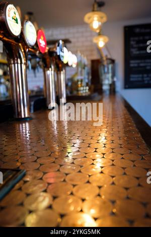 Kick Back Times - The Dundas Arms, Kintbury, Berkshire. Barney Stockfoto