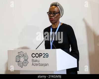 Baku, Aserbaidschan am 18. November 2024. Ugochi Daniels, stellvertretender Generaldirektor der Internationalen Organisation für Migration, spricht im aserbaidschanischen Pavillon während der hochrangigen Gruppe zur COP29: Stärkung der globalen Zusammenarbeit bei Lösungen für die Mobilität der Menschen im Kontext des Klimawandels auf der Konferenz der Vereinten Nationen COP29, einer Veranstaltung des UNFCCC im Olympiastadion von Baku. Die COP29, die vom 11. Bis 22. November läuft, konzentriert sich auf die Klimafinanzierung. Quelle: Dominika Zarzycka/Alamy Live News. Stockfoto