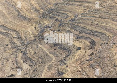 Das sächsische Landesdamm Lichtenberg-Damm hat für die anstehende Sanierung rund 8 Millionen Kubikmeter Wasser abgelassen. Lichtenberg/Erzgebirge Stockfoto