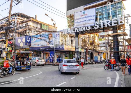 Pattaya Chon Buri Thailand 27. Oktober 2018 Pattaya Walking Street Day Menschen Tourismus Party in Pattaya Bang Lamung Amphoe Chon Buri Thailand in Southe Stockfoto