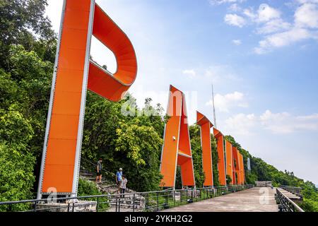 Pattaya Chon Buri Thailand 27. Oktober 2018 Pattaya City Namensschild Buchstaben auf dem Hügel in Pattaya Bang Lamung Amphoe Chon Buri Thailand in Southe Stockfoto