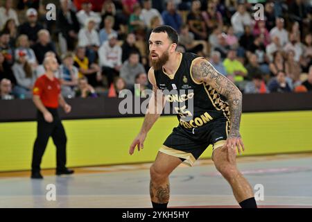 Monaco, Monaco. November 2024. Monaco Spieler #55 Mike James wird während der französischen Meisterschaft der Betclic Elite zwischen AS Monaco und Le Mans in der Salle Gaston Medecin in Monaco gesehen. Endergebnis: AS MONACO 74 - 86 LE MANS (Foto: Laurent Coust/SOPA Images/SIPA USA) Credit: SIPA USA/Alamy Live News Stockfoto