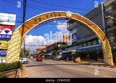 Pattaya Chon Buri Thailand 27. Oktober 2018 City Arch Extreme Stadt und Straße in Pattaya Bang Lamung Amphoe Chon Buri Thailand in Southeastasia Asia Stockfoto