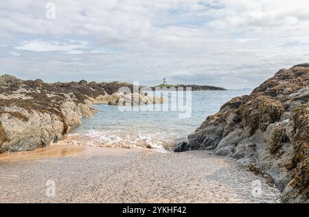 Elie Ness Lighthouse gegenüber Ruby Bay Wood Haven, Elie, Fife, Schottland Stockfoto