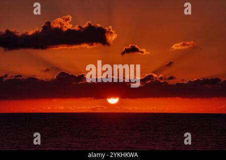 Dramatische karibischen Sonnenuntergang Stockfoto