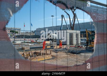 7. November 2024 - Rom, Italien: Baustelle für die Renovierung der Piazza dei Cinquecento zum Jubiläum © Andrea Sabbadini Stockfoto