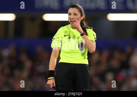 London, Großbritannien. November 2024. Schiedsrichterin Melissa Burgin beim FA Women's Super League Spiel in Stamford Bridge, London. Der Bildnachweis sollte lauten: Paul Terry/Sportimage Credit: Sportimage Ltd/Alamy Live News Stockfoto