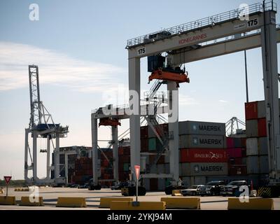 Hafen von Savannah, GA Hafenanlagen, Schiffe und Container in Savannah, GA am 29. Februar 2020. USDA-Foto von Meghan Rodgers. Stockfoto