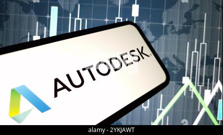 Konskie, Polen – 18. November 2024: Firmenlogo Autodesk auf dem Mobiltelefon Stockfoto