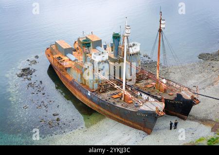 Verlassene Schiffswracks Hvalur 6 und Hvalur 7 in Hvalfjörður, Island Stockfoto