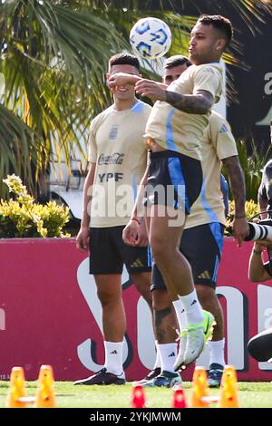 Argentinien. November 2024. Buenos Aires, 18.11.2024: Lautaro Martinez aus Argentinien während des Trainings gegen Argentinien vor dem Spiel gegen Peru für die WM 2026 im La Bombonera Stadion. (Quelle: Néstor J. Beremblum/Alamy Live News Stockfoto