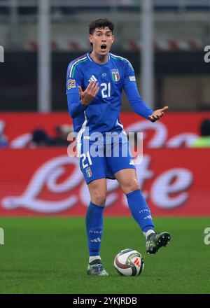 Mailand, Italien. November 2024. Alessandro Bastoni aus Italien während des Spiels der UEFA Nations League im Stadio Giuseppe Meazza, Mailand. Der Bildnachweis sollte lauten: Jonathan Moscrop/Sportimage Credit: Sportimage Ltd/Alamy Live News Stockfoto