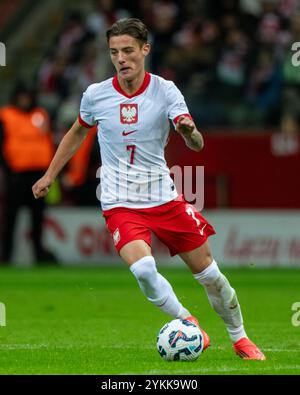 Warschau, Polen. November 2024. Kacper Urbanski von Polen während der UEFA Nations League, Liga A, Gruppe A1 Spiel zwischen Polen und Schottland im PGE National Stadium in Warschau, Polen am 18. November 2024 (Foto: Andrew Surma/ Credit: SIPA USA/Alamy Live News Stockfoto