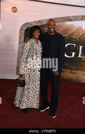 November 2024 Pauletta Washington und ihr Ehemann Denzel Washington nahmen am 18. November 2024 an der Premiere von Paramount Pictures Gladiator II in Los Angeles, Kalifornien, am TCL Chinese Theatre Teil. Foto: Barry King/Alamy Live News Stockfoto