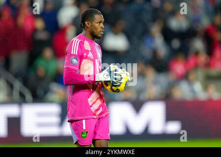 St. 18. November 2024. Jamaika Torhüter Andre Blake (1) sieht beim zweiten Spiel des CONCACAF-Viertelfinales zwischen der United States Men?s National Team und Panama am 18. November 2024 in St. Louis, Missouri, an. Die Vereinigten Staaten gewannen das Spiel mit 4:2 und das Viertelfinale mit 5-2. Quelle: dpa/Alamy Live News Stockfoto