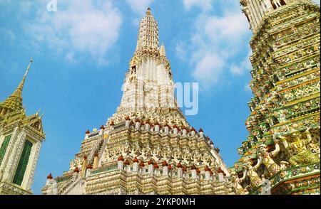 Phraprang Wat Arun, der unglaubliche Heilige Geist des Tempels der Morgenröte, ein symbolischer buddhistischer Tempel in Bangkok, Thailand Stockfoto