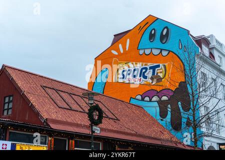 Farbenfrohes Gebäude in Reykjavík, Island Stockfoto