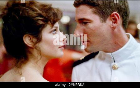 EIN OFFIZIER UND Ein GENTLEMAN 1982 Paramount Pictures Film mit Richard Gere als Aviation Officer Kandidat „Zack“ Mayo und Debra Winger als Paula Pokrifki Stockfoto