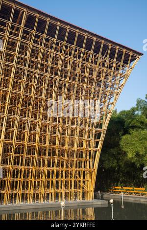 The Welcome Center oder The Legend of Bamboo von Vo Trong Nghia im Vinpearl Grand World Phu Quoc Island Vietnam Stockfoto