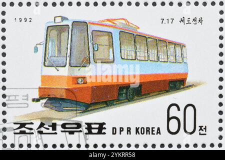 Gestempelte Briefmarke, gedruckt von Nordkorea, die Tramway zeigt - 11. Juli, Promotion International Stamp Exhibition - Essen, um 1992. Stockfoto