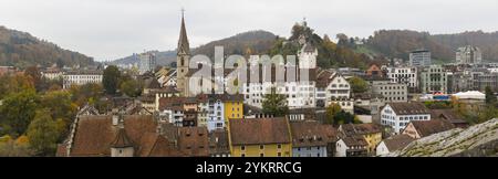 Baden, Schweiz - 4. November 2024: Blick im Zentrum von Baden auf die Schweiz Stockfoto