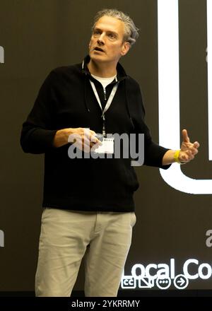 Jeremy Samways from Your Tomorrow, Giving a Talk in Benfleet, Essex © Clarissa Debenham (Film Free Photography) / Alamy Stockfoto