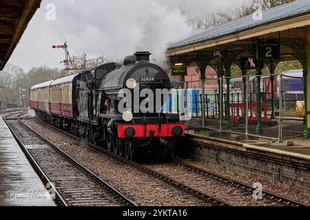 "Beachy Head" - LBSCR-Lokomotive in Dampf bei der Bluebell Railway Stockfoto