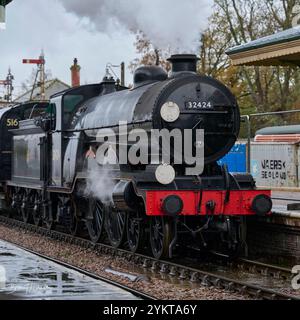 "Beachy Head" - LBSCR-Lokomotive in Dampf bei der Bluebell Railway Stockfoto