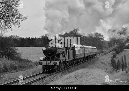 "Beachy Head" - LBSCR-Lokomotive in Dampf bei der Bluebell Railway Stockfoto