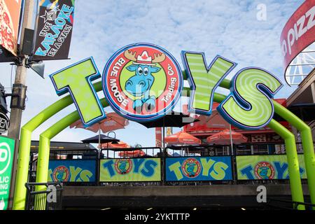 Blue Moose Trading Co. Unterschreiben Sie auf Clifton Hill in Niagara Falls, Ontario, Kanada Stockfoto