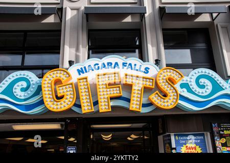 Niagara Falls Gifts-Schild am Clifton Hill in Niagara Falls, Ontario, Kanada Stockfoto