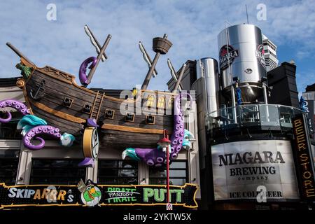 Niagara Brewing Company unterzeichnet auf Clifton Hill in Niagara Falls, Ontario, Kanada Stockfoto