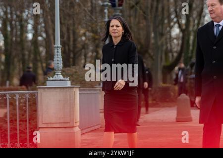 Warschau, Polen. November 2024. Bundesaußenministerin Annalena Baerbock vor dem Ministertreffen in Warschau. Es fand ein Treffen der Außenminister der Big Five der EU und des Vereinigten Königreichs statt. Die Außenminister Polens, Frankreichs, Deutschlands und Italiens nahmen zusammen mit ihren Kollegen aus Spanien und dem Vereinigten Königreich Teil. An der Sitzung nahm auch Kaja Kallas, die künftige hohe Vertreterin der EU für Außen- und Sicherheitspolitik, Teil. Quelle: SOPA Images Limited/Alamy Live News Stockfoto