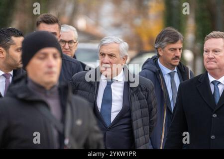 Warschau, Polen. November 2024. Italienischer Außenminister Antonio Tajani vor dem Ministertreffen in Warschau. Es fand ein Treffen der Außenminister der Big Five der EU und des Vereinigten Königreichs statt. Die Außenminister Polens, Frankreichs, Deutschlands und Italiens nahmen zusammen mit ihren Kollegen aus Spanien und dem Vereinigten Königreich Teil. An der Sitzung nahm auch Kaja Kallas, die künftige hohe Vertreterin der EU für Außen- und Sicherheitspolitik, Teil. Quelle: SOPA Images Limited/Alamy Live News Stockfoto