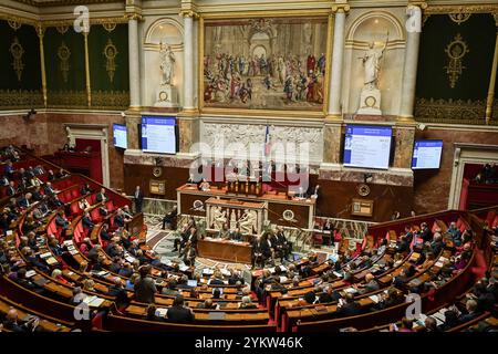 Paris, Frankreich. November 2024. Französische Minister und Parlamentarier nehmen am 19. November 2024 an einer Sitzung mit Fragen an die Regierung in der Nationalversammlung in Paris Teil. Foto: Firas Abdullah/ABACAPRESS. COM Credit: Abaca Press/Alamy Live News Stockfoto