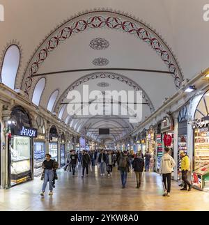 Ein Bild der Geschäfte im Großen Basar in Istanbul Stockfoto