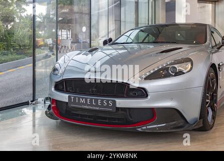 Ein Bild eines silbernen Aston Martin Vanquish S. Stockfoto