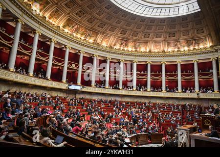 Paris, Frankreich. November 2024. Französische Minister und Parlamentarier nehmen am 19. November 2024 an einer Sitzung mit Fragen an die Regierung in der Nationalversammlung in Paris Teil. Foto: Firas Abdullah/ABACAPRESS. COM Credit: Abaca Press/Alamy Live News Stockfoto